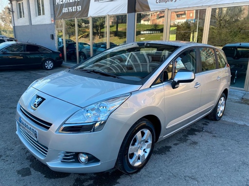 PEUGEOT 5008 Business Line 1.6 HDI 112 FAP